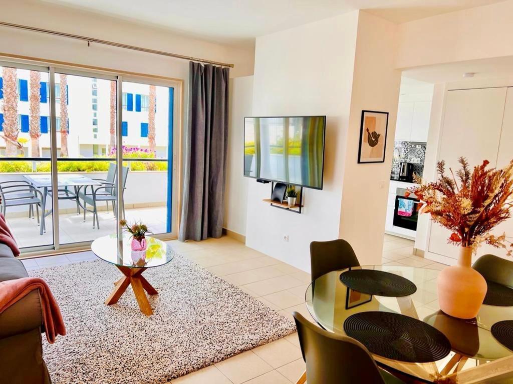 Angies Marina Apartment, Includes 2 Free Passes For The Marina Pool Lagos Eksteriør bilde
